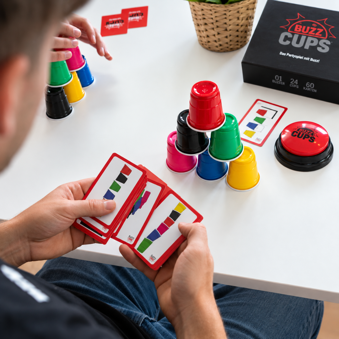 Buzz Cups Trinkspiel mit Buzzer und 24 Shot Cups