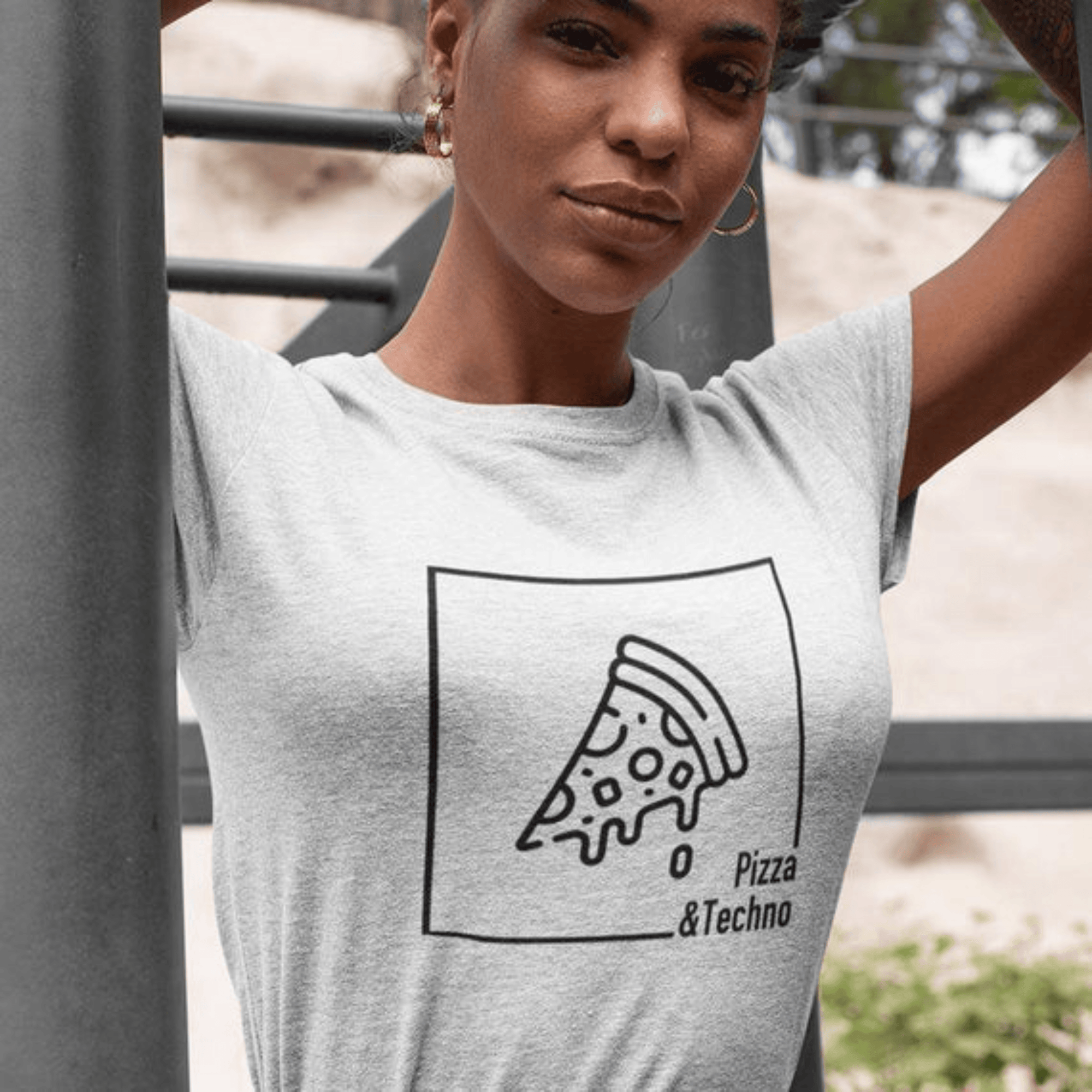 Pizza & Techno T-Shirt (schwarz oder weiß / Frauen) - FestivalStuff