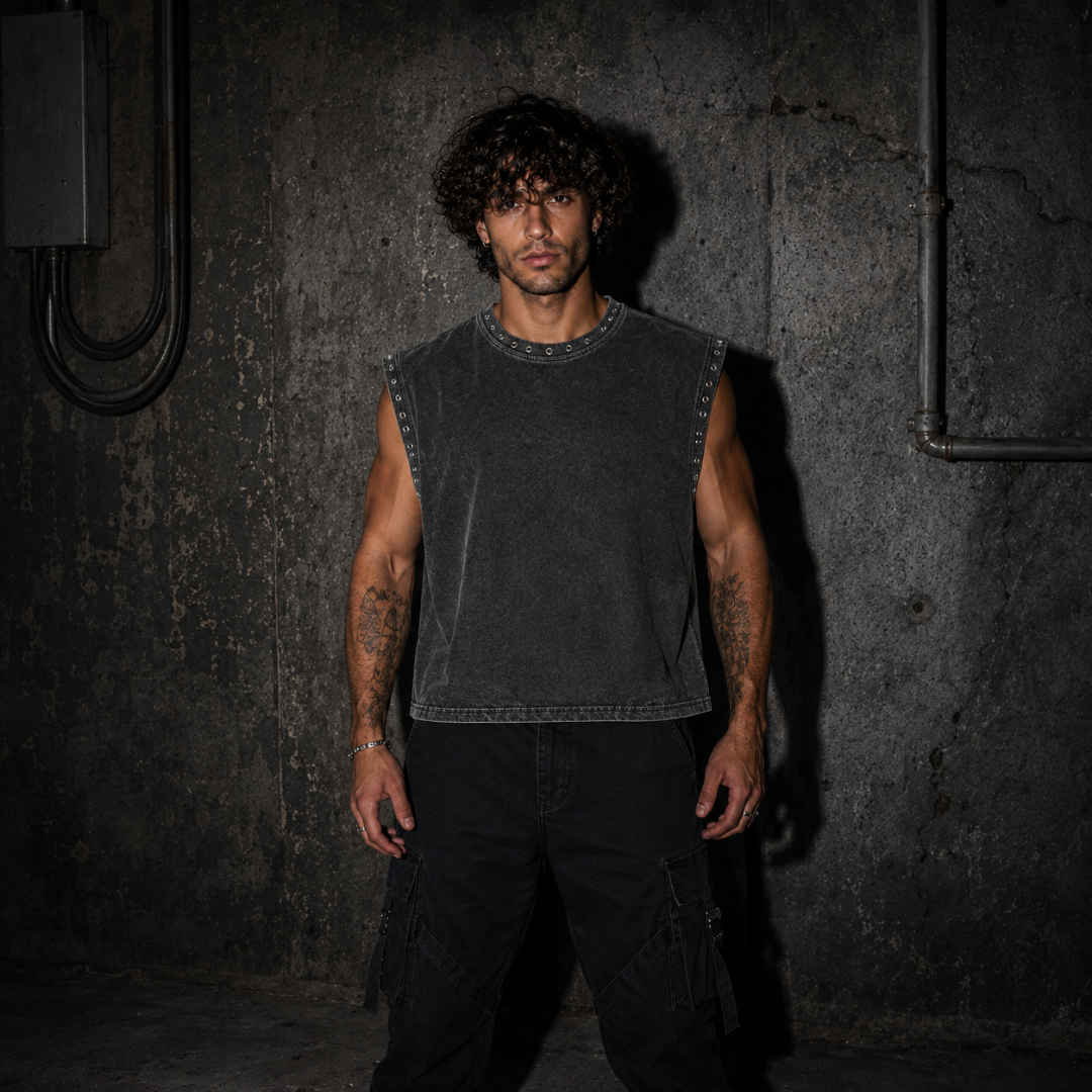 Techno Atzen Cropped Shirt mit Lochnieten