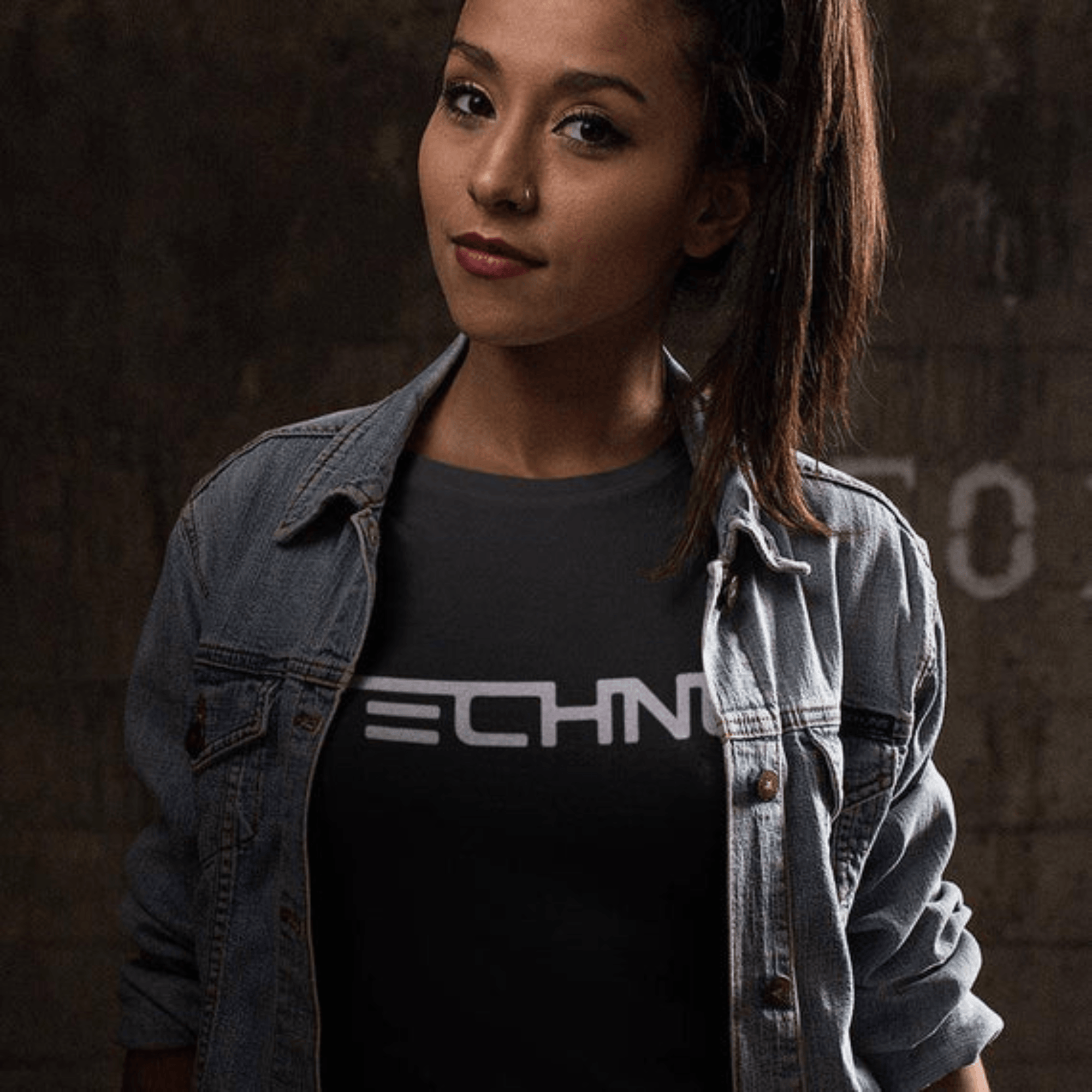 Techno T-Shirt (schwarz oder weiß / Frauen) - FestivalStuff