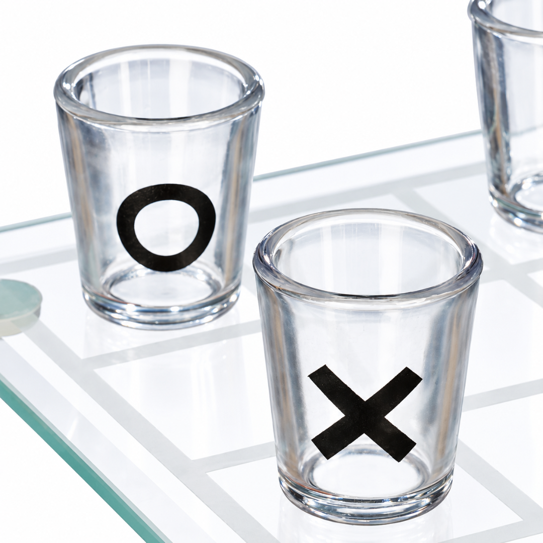 Tic Tac Toe Trinkspiel mit 9 Shotgläsern