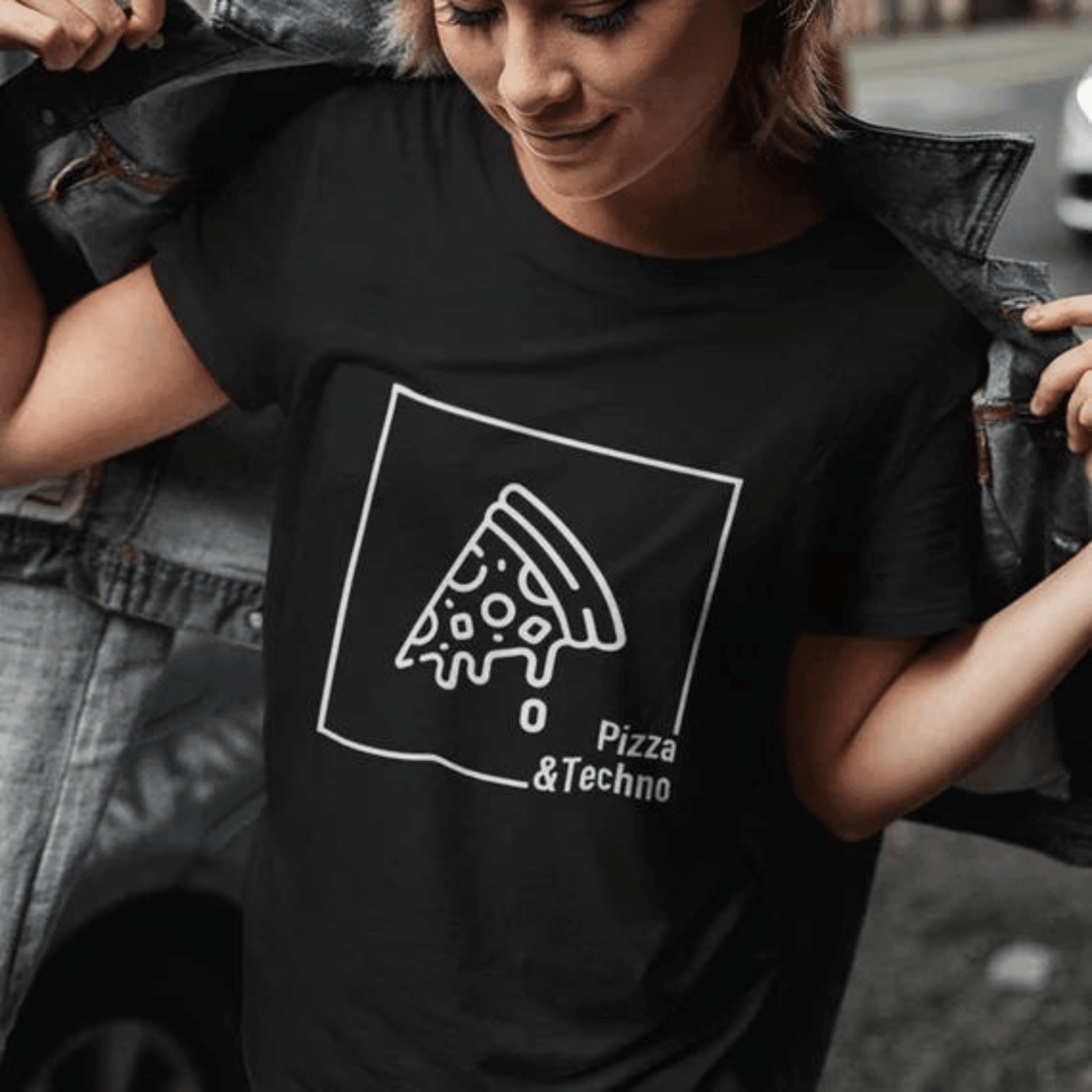 Pizza & Techno T-Shirt (schwarz oder weiß / Frauen) - FestivalStuff