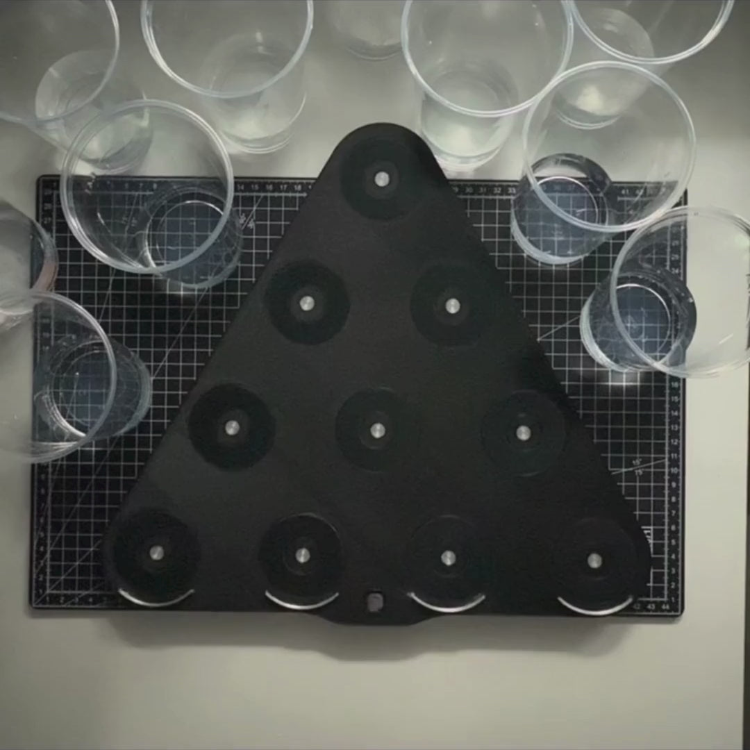 Video laden: HUB Beer Pong Beleuchtung Set – 22 Becher, 7 Farben &amp; 5 Spielmodi