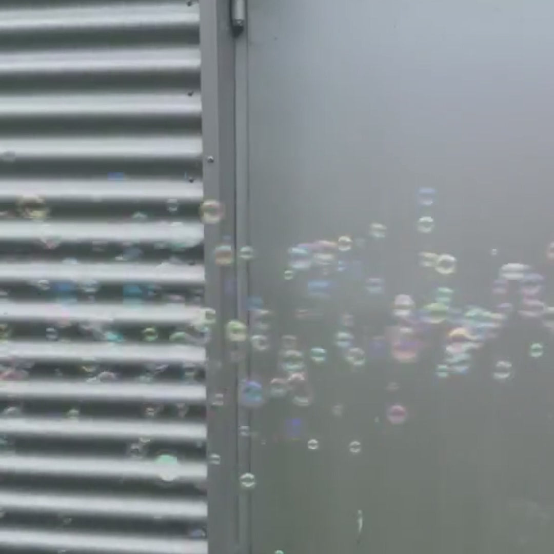 Video laden: XXL Seifenblasenmaschine mit LED &amp; Seifenblasenflüssigkeit