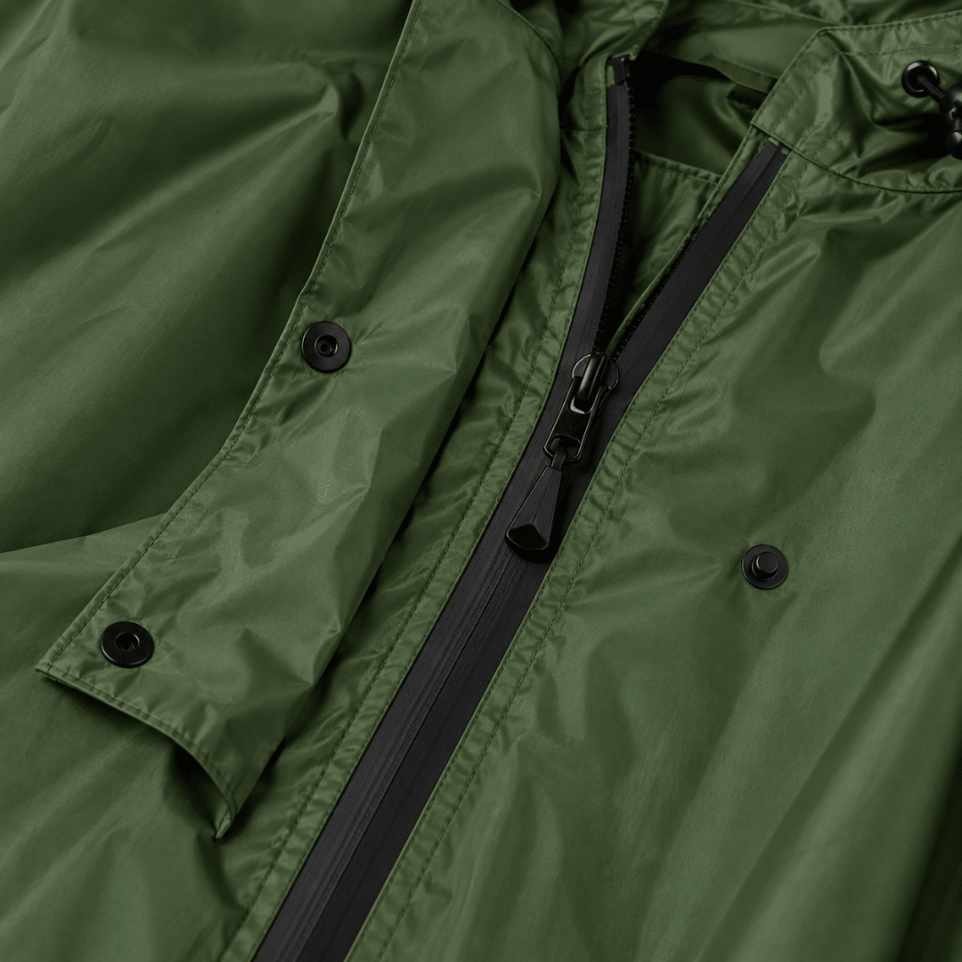 Regenponcho Übergröße mit Kapuze und Taschen Grün - FestivalStuff