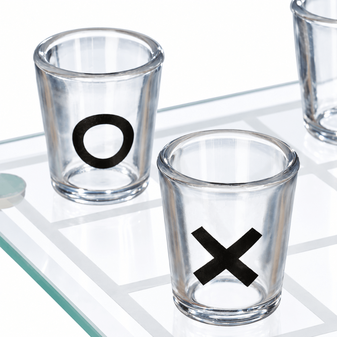 Tic Tac Toe Trinkspiel mit 9 Shotgläsern - FestivalStuff