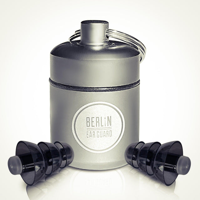 OHRSTÖPSEL "THE DARK NIGHT RISES" | CLUB, FESTIVAL, KONZERT, MUSIKER & DJ OHRENSTÖPSEL | 24DB SNR